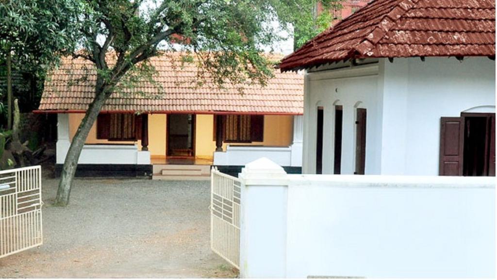 Wariyam Heritage Thrissur Extérieur photo